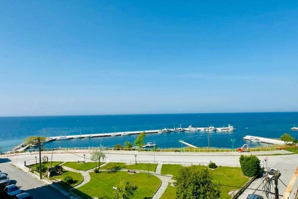 Panorama Penthouse Apartment Nea Kallikrateia Exterior photo